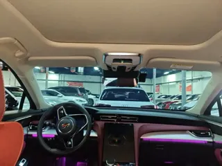 Hongqi H5 2025 купить из Китая, цена 3 919 000 ₽ — Suifenhe Auto