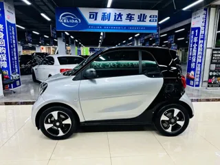 smart fortwo 2018 купить из Китая, цена 1 352 000 ₽ — Suifenhe Auto