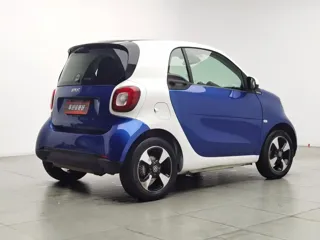 smart fortwo 2019 купить из Китая, цена 1 152 000 ₽ — Suifenhe Auto