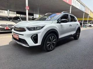 Kia Stonic 2022 купить из Китая, цена 1 418 000 ₽ — Suifenhe Auto