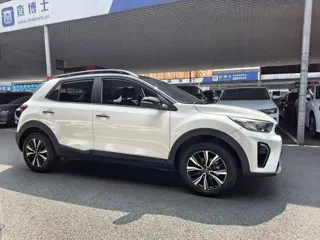 Kia Stonic 2022 купить из Китая, цена 1 418 000 ₽ — Suifenhe Auto