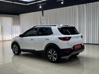 Kia Stonic 2024 купить из Китая, цена 1 728 000 ₽ — Suifenhe Auto