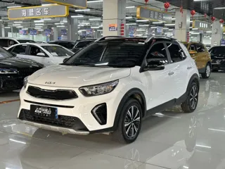 Kia Stonic 2023 купить из Китая, цена 1 483 000 ₽ — Suifenhe Auto
