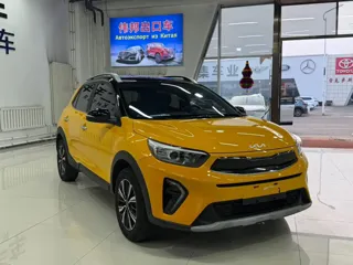 Kia Stonic 2023 купить из Китая, цена 1 457 000 ₽ — Suifenhe Auto