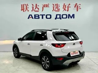 Kia Stonic 2021 купить из Китая, цена 1 462 000 ₽ — Suifenhe Auto