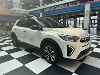 Kia Stonic 2022 купить из Китая, цена 1 352 000 ₽ — Suifenhe Auto