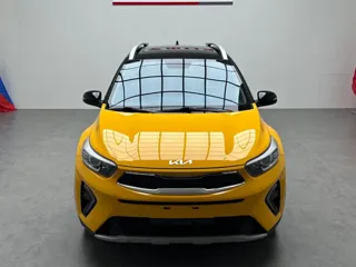 Kia Stonic 2022 купить из Китая, цена 1 352 000 ₽ — Suifenhe Auto