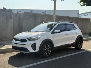 Kia Stonic 2020 купить из Китая, цена 1 132 000 ₽ — Suifenhe Auto
