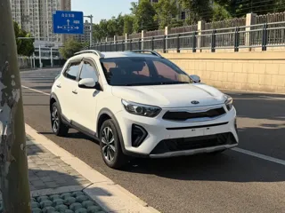 Kia Stonic 2020 купить из Китая, цена 1 132 000 ₽ — Suifenhe Auto