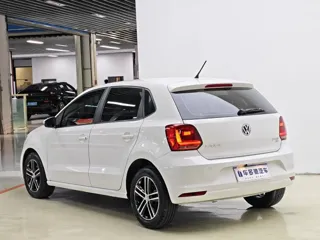 Volkswagen Polo 2019 купить из Китая, цена 1 290 000 ₽ — Suifenhe Auto