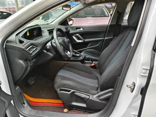 Peugeot 308 2019 купить из Китая, цена 1 119 000 ₽ — Suifenhe Auto