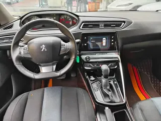 Peugeot 308 2019 купить из Китая, цена 1 119 000 ₽ — Suifenhe Auto