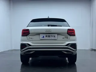 Audi Q2L 2023 купить из Китая, цена 1 601 000 ₽ — Suifenhe Auto