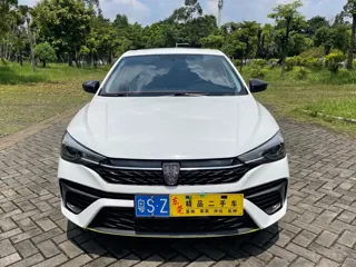 Roewe i5 2022 купить из Китая, цена 1 007 000 ₽ — Suifenhe Auto