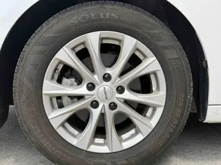 Roewe i5 2024 купить из Китая, цена 1 291 000 ₽ — Suifenhe Auto