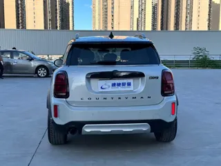 MINI COUNTRYMAN 2022 купить из Китая, цена 3 058 000 ₽ — Suifenhe Auto
