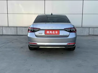 Skoda Superb 2023 купить из Китая, цена 2 361 000 ₽ — Suifenhe Auto
