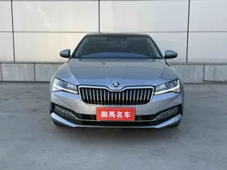 Skoda Superb 2023 купить из Китая, цена 2 361 000 ₽ — Suifenhe Auto