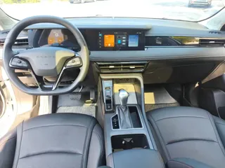 Roewe i5 2025 купить из Китая, цена 1 291 000 ₽ — Suifenhe Auto