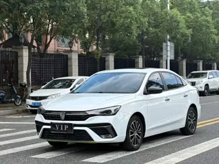 Roewe i5 2021 купить из Китая, цена 1 211 000 ₽ — Suifenhe Auto