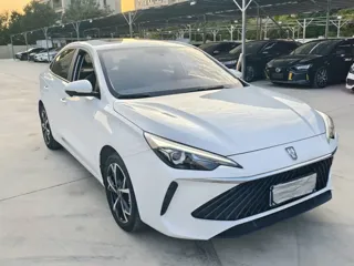 Roewe i5 2023 купить из Китая, цена 1 085 000 ₽ — Suifenhe Auto