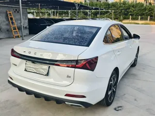 Roewe i5 2023 купить из Китая, цена 1 085 000 ₽ — Suifenhe Auto