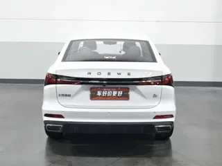 Roewe i5 2024 купить из Китая, цена 1 174 000 ₽ — Suifenhe Auto