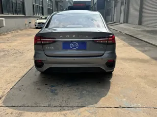 Roewe i5 2022 купить из Китая, цена 942 000 ₽ — Suifenhe Auto