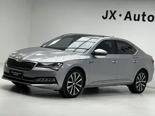 Skoda Superb 2023 купить из Китая, цена 2 413 000 ₽ — Suifenhe Auto