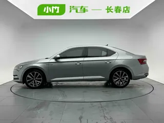 Skoda Superb 2022 купить из Китая, цена 2 059 000 ₽ — Suifenhe Auto