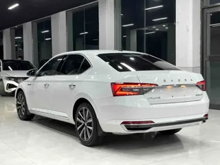 Skoda Superb 2022 купить из Китая, цена 2 334 000 ₽ — Suifenhe Auto