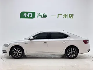 Skoda Superb 2023 купить из Китая, цена 2 282 000 ₽ — Suifenhe Auto