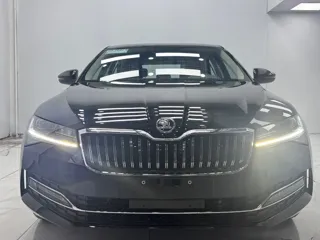 Skoda Superb 2023 купить из Китая, цена 2 778 000 ₽ — Suifenhe Auto