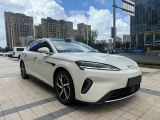 BYD 07 DM-i 2025 купить из Китая, цена 4 134 000 ₽ — Suifenhe Auto