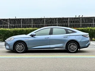BYD 07 DM-i 2025 купить из Китая, цена 2 879 000 ₽ — Suifenhe Auto