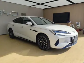 BYD 07 DM-i 2025 купить из Китая, цена 3 601 000 ₽ — Suifenhe Auto