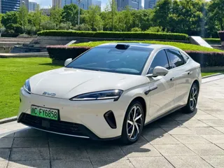 BYD 07 DM-i 2025