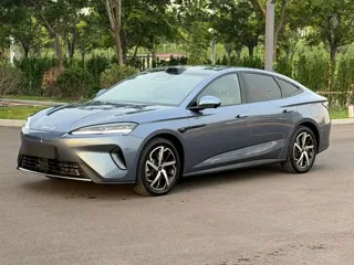 BYD 07 DM-i 2025