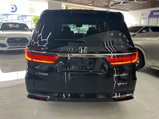 Honda Odyssey 2024 купить из Китая, цена 4 615 000 ₽ — Suifenhe Auto