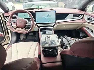 BYD 07 DM-i 2025 купить из Китая, цена 4 184 000 ₽ — Suifenhe Auto