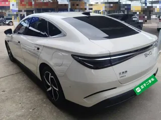 BYD 07 DM-i 2025 купить из Китая, цена 4 193 000 ₽ — Suifenhe Auto