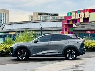Deepal S07 2025 купить из Китая, цена 4 045 000 ₽ — Suifenhe Auto