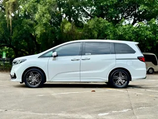 Honda Odyssey 2024 купить из Китая, цена 4 975 000 ₽ — Suifenhe Auto