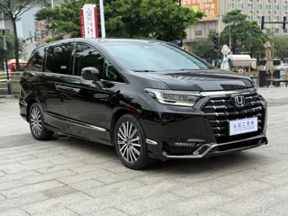 Honda Elysion 2024 купить из Китая, цена 4 534 000 ₽ — Suifenhe Auto
