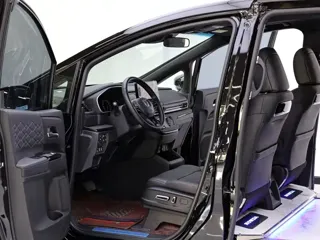 Honda Elysion 2025 купить из Китая, цена 5 500 000 ₽ — Suifenhe Auto