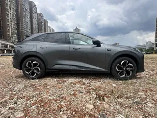 Deepal S07 2025 купить из Китая, цена 3 314 000 ₽ — Suifenhe Auto