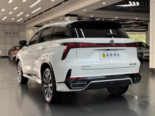 Changan CS75PLUS 2025 купить из Китая, цена 3 028 000 ₽ — Suifenhe Auto