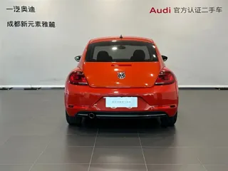 Volkswagen Beetle 2019 купить из Китая, цена 1 629 000 ₽ — Suifenhe Auto