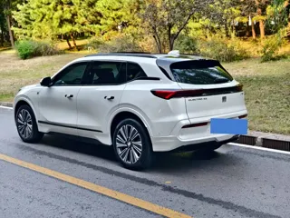 Buick E5 2026 купить из Китая, цена 3 895 000 ₽ — Suifenhe Auto
