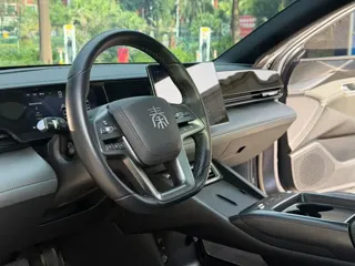 BYD Qin 2025 купить из Китая, цена 1 837 000 ₽ — Suifenhe Auto